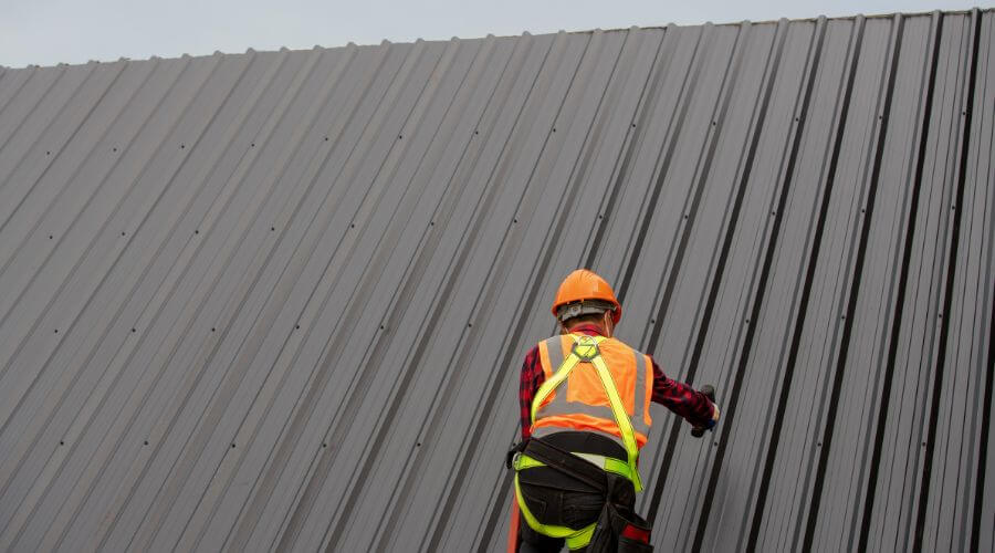 Expert Emergency Roof Repairs services in Curtis, MI